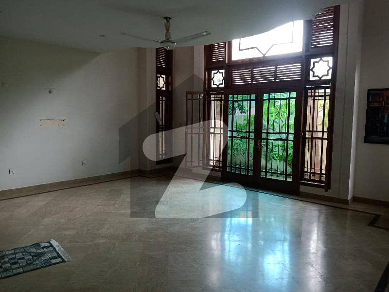 A 6300 Square Feet House Located In North Nazimabad - Block F Is Available For Rent