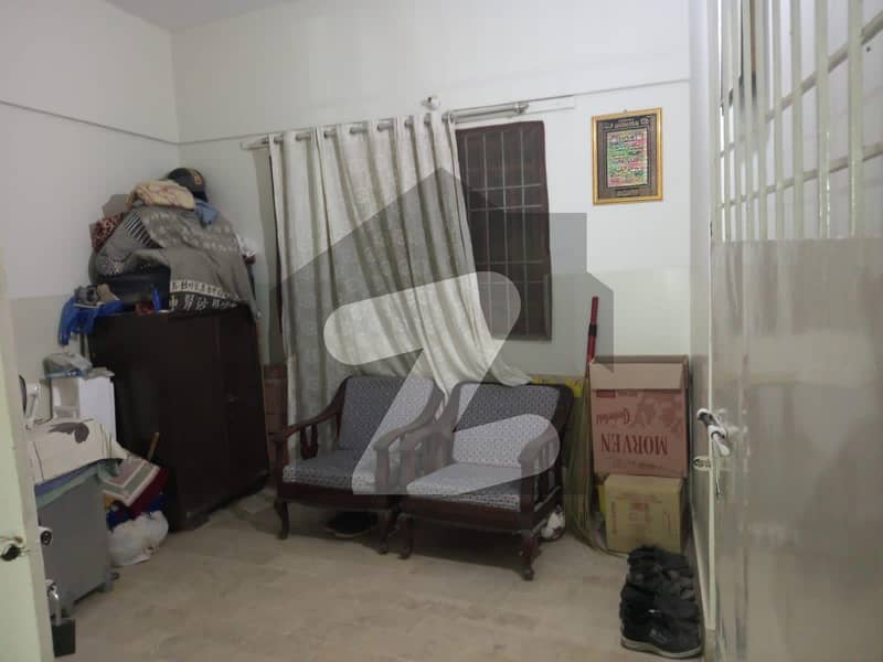 گلشنِ معمار گداپ ٹاؤن کراچی میں 3 کمروں کا 5 مرلہ بالائی پورشن 21 ہزار میں کرایہ پر دستیاب ہے۔