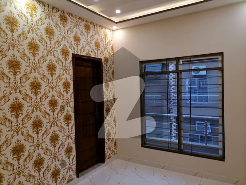A Palatial Residence For sale In NashemaneIqbal Phase 2 Lahore