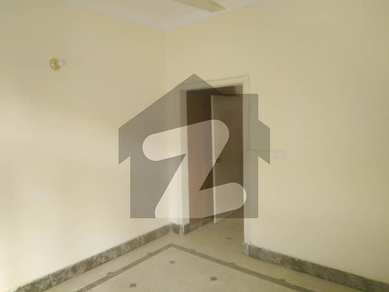 Unoccupied House Of 4 Kanal Is Available For rent In Gulberg