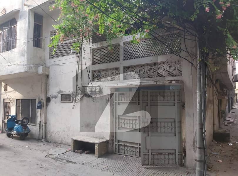Buy A Centrally Located Corner 5 Marla House In Baghbanpura