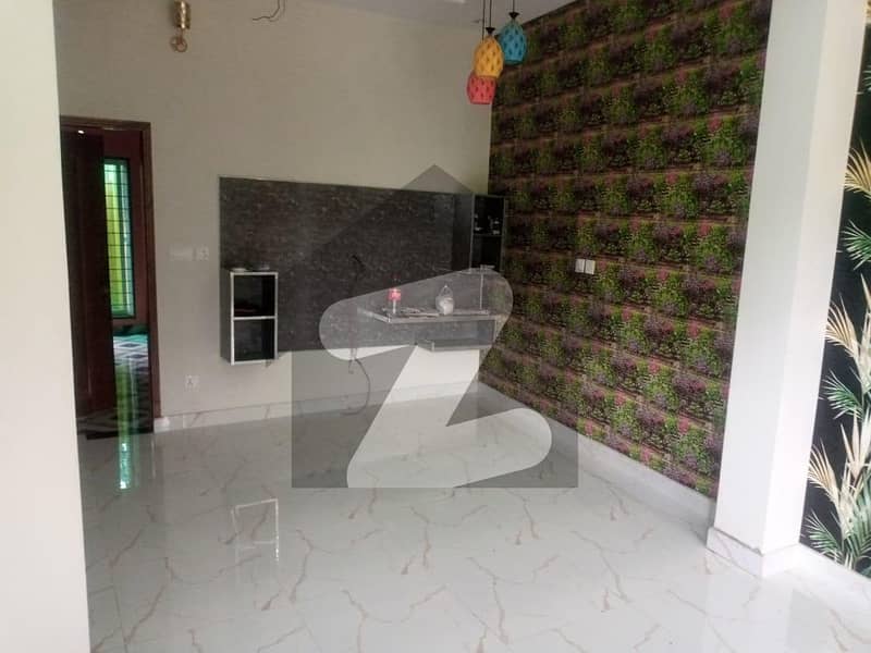 House In Johar Town Phase 2 - Block R3 Sized 3.75 Marla Is Available