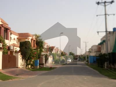 8 Marla Commercial Plot available for sale in Paragon City - Broadway, Lahore