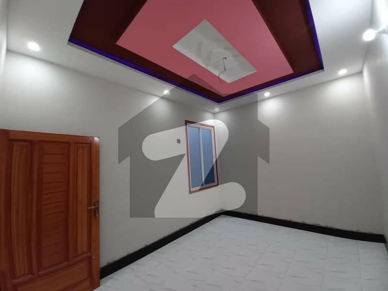 الحرم ماڈل ٹاؤن پشاور میں 7 کمروں کا 5 مرلہ مکان 1.8 کروڑ میں برائے فروخت۔