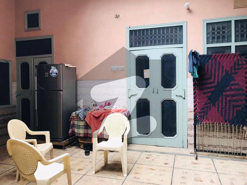 عبداللہ پور فیصل آباد میں 3 کمروں کا 5 مرلہ مکان 95 لاکھ میں برائے فروخت۔