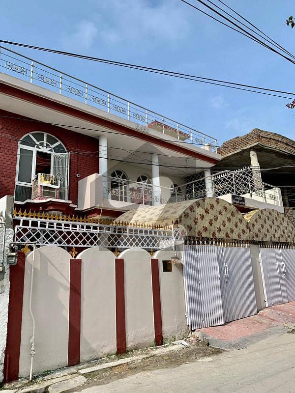 میسرائل روڈ راولپنڈی میں 8 کمروں کا 10 مرلہ مکان 2 کروڑ میں برائے فروخت۔