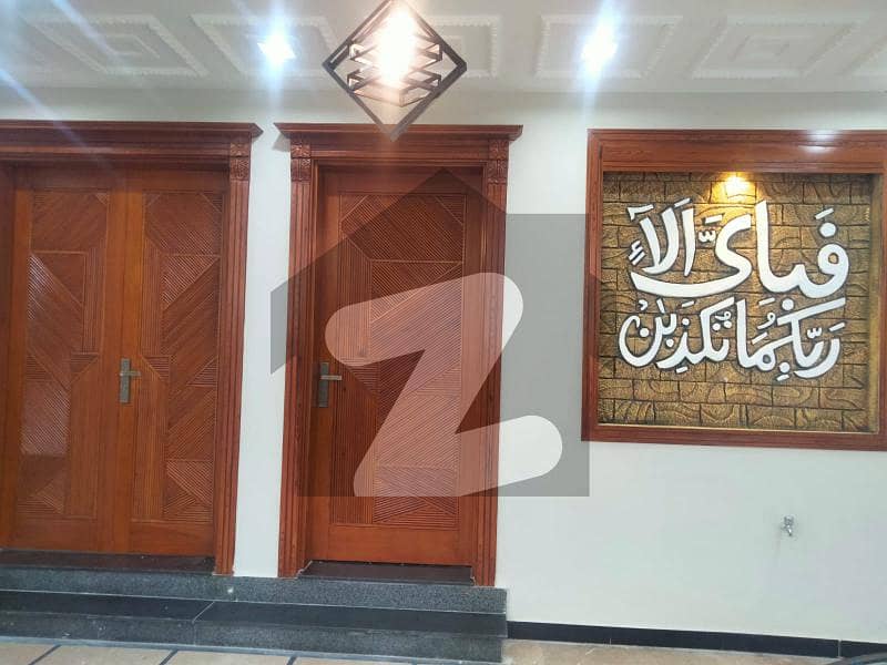 سوان گارڈن ۔ بلاک اے سوان گارڈن اسلام آباد میں 7 کمروں کا 13 مرلہ مکان 4.2 کروڑ میں برائے فروخت۔
