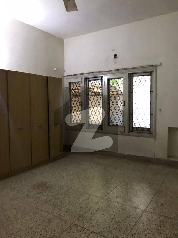F-7,2.1 kanal House Is Available For Sale On Most prime Location DeadEnd Street.