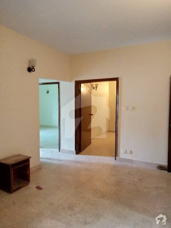 5 Rooms Apartment For Sale