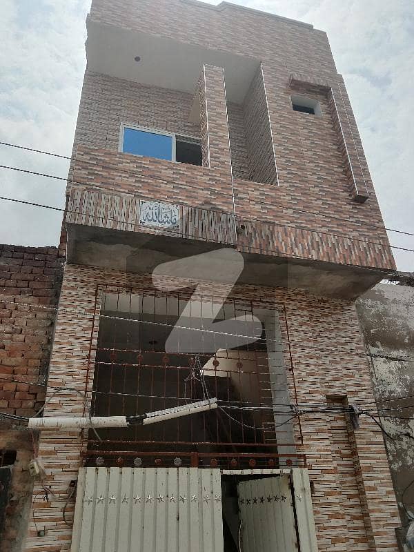 شاداب کالونی فیصل آباد میں 2 کمروں کا 2 مرلہ مکان 50 لاکھ میں برائے فروخت۔