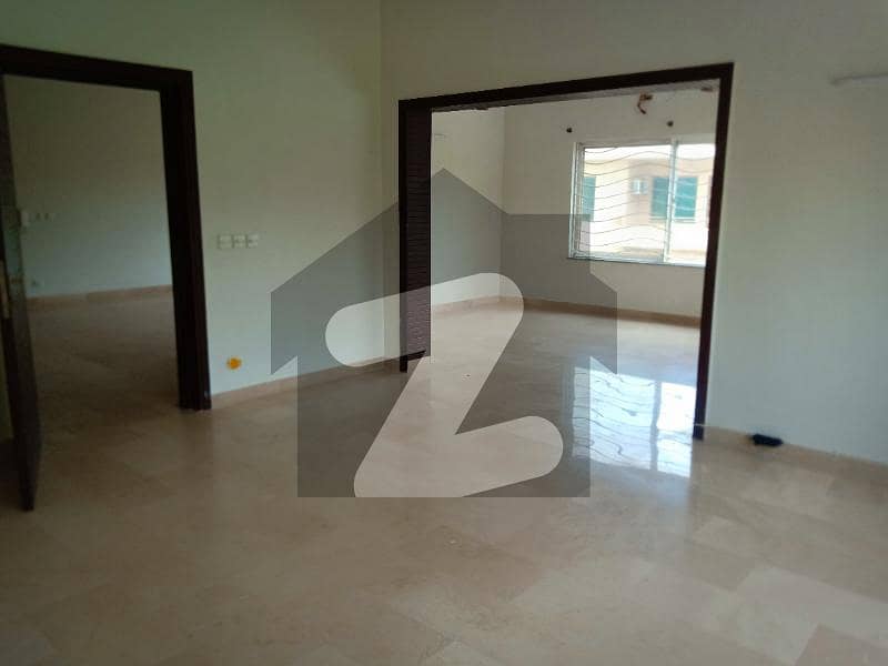 E-11 1 Mpchs 3 Bedrooms Attach Washrooms Upper Portion For Rent