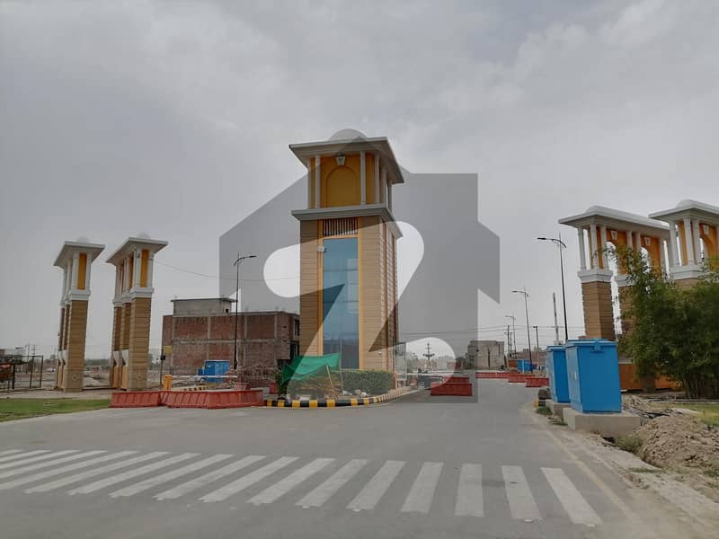 Ideally Located Residential Plot Of 10 Marla Is Available For sale In Faisalabad