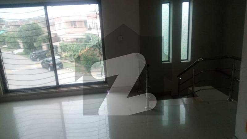 4500 Square Feet Upper Portion In Gulberg Of Lahore Is Available For Rent
