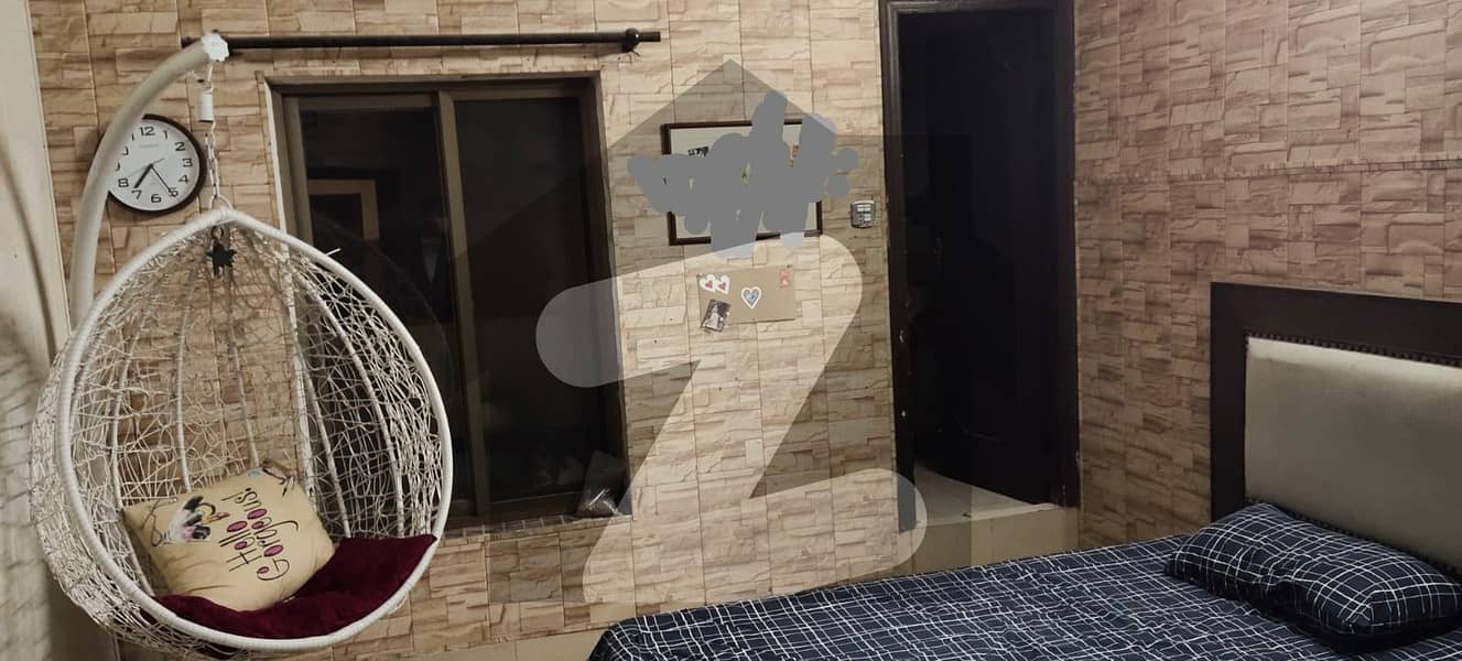 آفیسرز کالونی نمبر ۱ سوساں روڈ فیصل آباد میں 4 کمروں کا 10 مرلہ مکان 2.75 کروڑ میں برائے فروخت۔