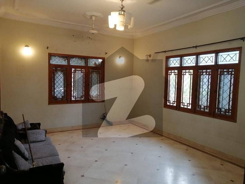 گلستانِِ جوہر ۔ بلاک 2 گلستانِ جوہر کراچی میں 3 کمروں کا 16 مرلہ بالائی پورشن 80 ہزار میں کرایہ پر دستیاب ہے۔