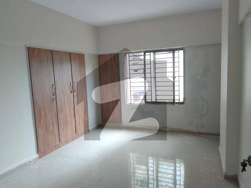 4 Bed Drawing Dinning Leased Flat For Sale In Jauhar