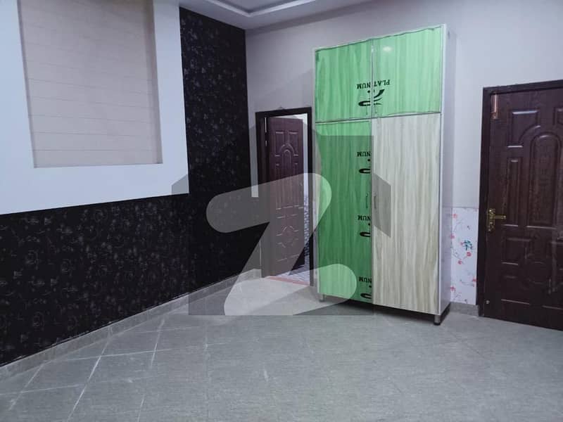 1800 Square Feet Lower Portion Ideally Situated In Shalimar Colony