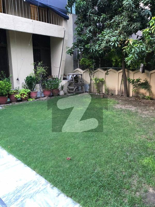 Upper Portion Is Available For Rent In Model Town - Block B Lower Locked