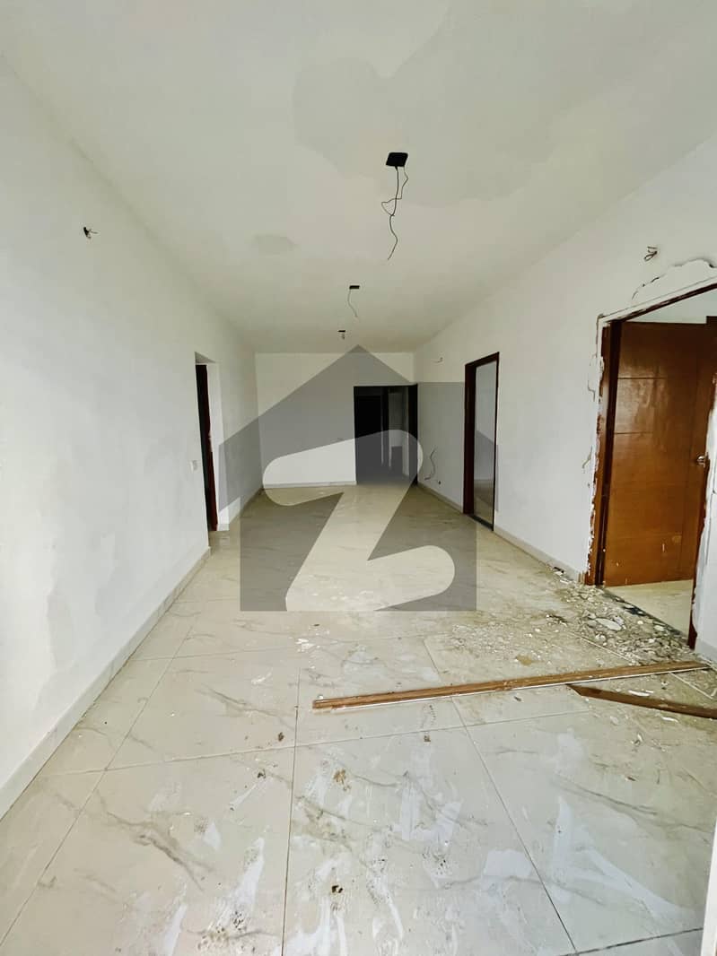 نارتھ ناظم آباد ۔ بلاک ایف نارتھ ناظم آباد کراچی میں 4 کمروں کا 10 مرلہ فلیٹ 2.8 کروڑ میں برائے فروخت۔