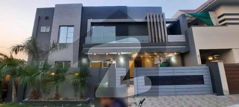 10 MARLA HOUSE FOR SALE IN VALENCIA HOUSING SOCIETY LAHORE