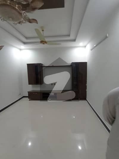 جناح گارڈنز ایف ای سی ایچ ایس اسلام آباد میں 3 کمروں کا 8 مرلہ بالائی پورشن 34 ہزار میں کرایہ پر دستیاب ہے۔