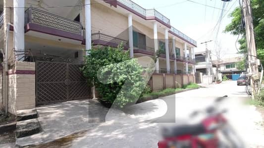 چکلالہ سکیم 3 چکلالہ سکیم راولپنڈی میں 6 کمروں کا 10 مرلہ مکان 2.6 کروڑ میں برائے فروخت۔
