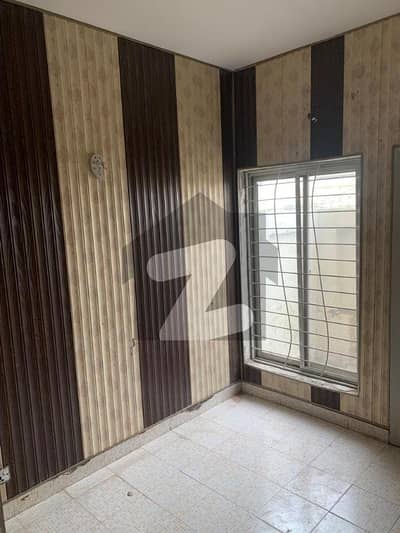ایڈن لاہور میں 2 کمروں کا 3 مرلہ فلیٹ 35 لاکھ میں برائے فروخت۔