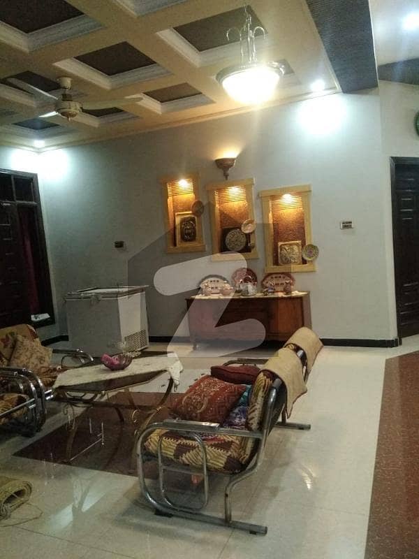حیات آباد فیز 7 حیات آباد پشاور میں 8 کمروں کا 14 مرلہ مکان 6.85 کروڑ میں برائے فروخت۔