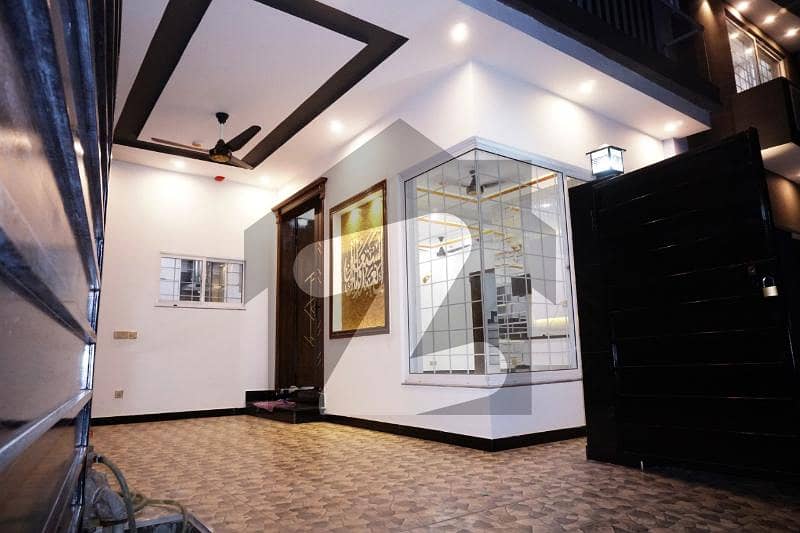 Brand New Full House In Abdalian Housing Society Near To Shoukat Khanum Hospital
