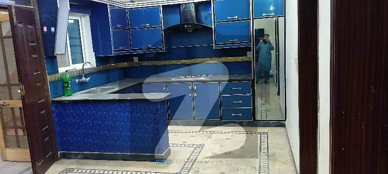 الرحیم گارڈن فیز ۵ جی ٹی روڈ لاہور میں 5 کمروں کا 10 مرلہ مکان 75 ہزار میں کرایہ پر دستیاب ہے۔