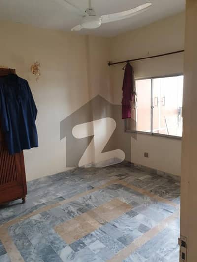 3 Bed Dd Flat For Rent In Solder Bazaar Near Capri Cinema