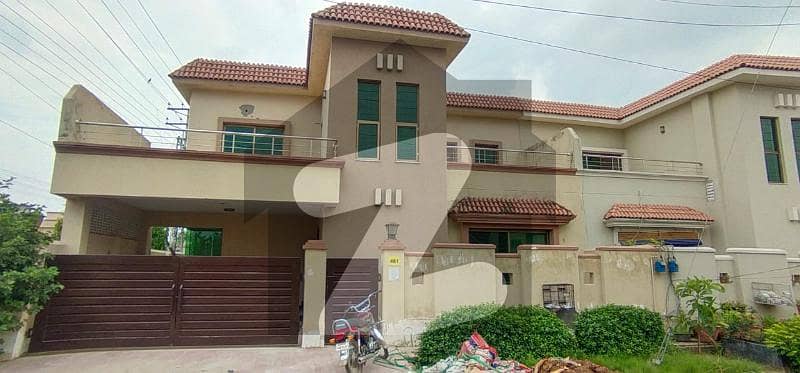 3 Beds SD House for Rent in Askari 11 Prime Location