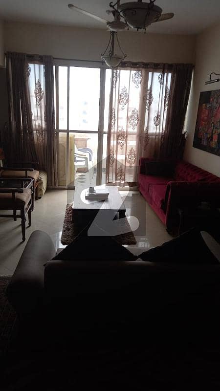 کلفٹن ۔ بلاک 2 کلفٹن کراچی میں 3 کمروں کا 9 مرلہ فلیٹ 2.75 کروڑ میں برائے فروخت۔