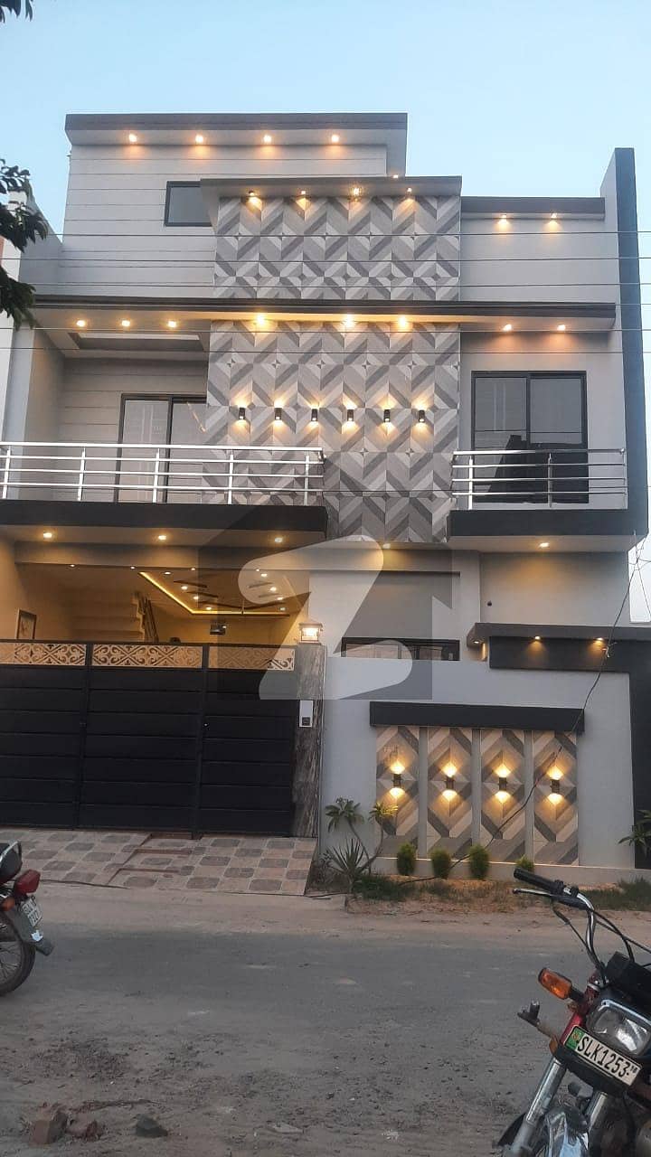 5 Marla House For sale In Jeewan City - Phase 5