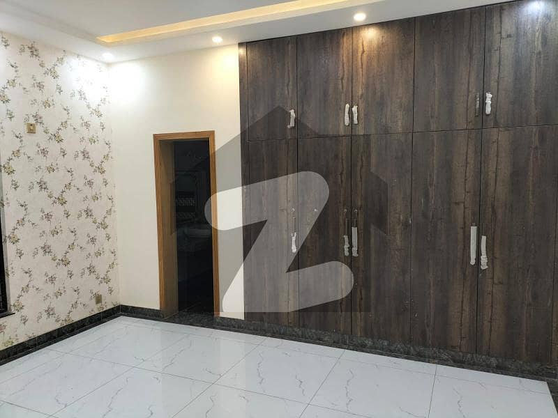 ایڈن بلیوارڈ ایڈن لاہور میں 4 کمروں کا 5 مرلہ مکان 1.35 کروڑ میں برائے فروخت۔