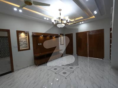 1 Kanal House In Gulraiz Housing Society Phase 6 Is Available