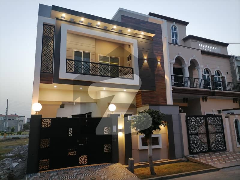 Ideal 5 Marla House Available In Jeewan City - Phase 4, Sahiwal