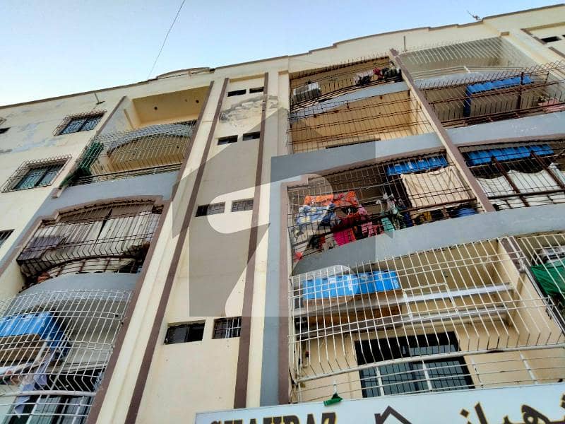 سعدی روڈ کراچی میں 2 کمروں کا 3 مرلہ فلیٹ 41 لاکھ میں برائے فروخت۔