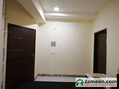 400 Square Feet Flat For Sale In E-11/2