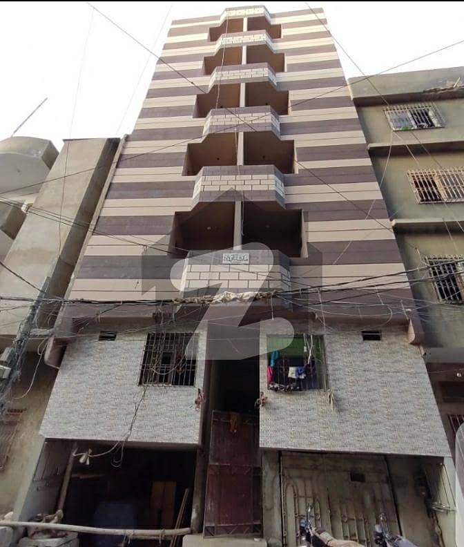 اعظم ٹاؤن کراچی میں 2 کمروں کا 5 مرلہ عمارت 6 کروڑ میں برائے فروخت۔