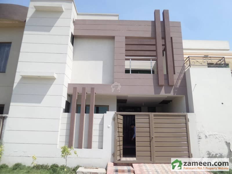 گرین ایوینیو ہاؤسنگ سوسائٹی کینٹ لاہور میں 3 کمروں کا 5 مرلہ مکان 90 لاکھ میں برائے فروخت۔