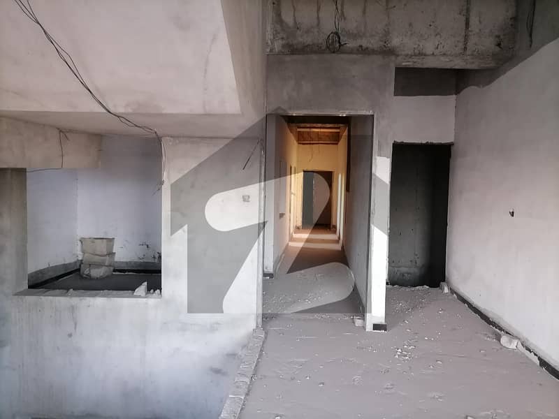یاقوت پشاور میں 9 مرلہ عمارت 14 کروڑ میں برائے فروخت۔