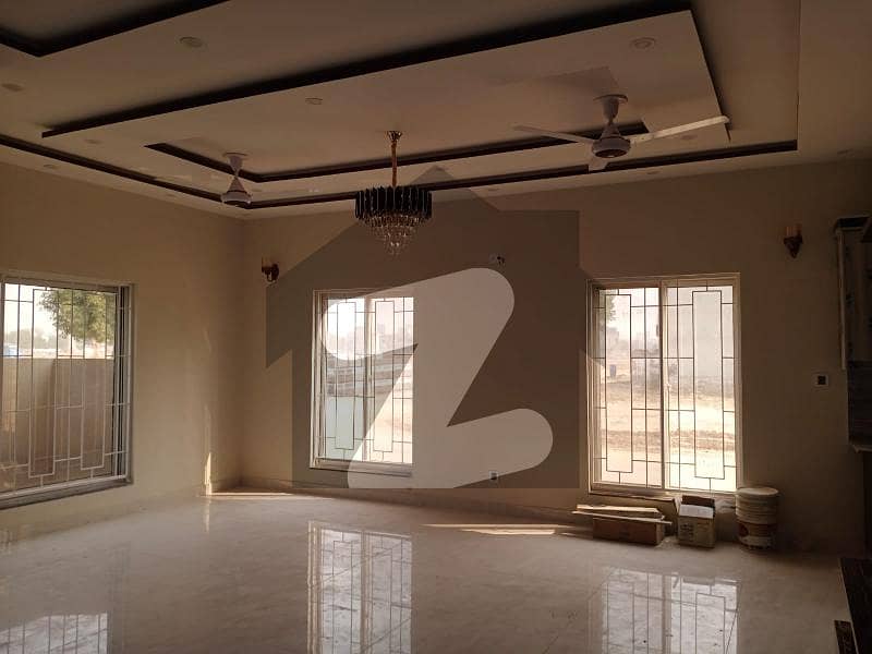 او ایل سی ۔ بلاک اے اوورسیز لو کاسٹ بحریہ آرچرڈ فیز 2 بحریہ آرچرڈ لاہور میں 2 کمروں کا 7 مرلہ مکان 2.2 کروڑ میں برائے فروخت۔