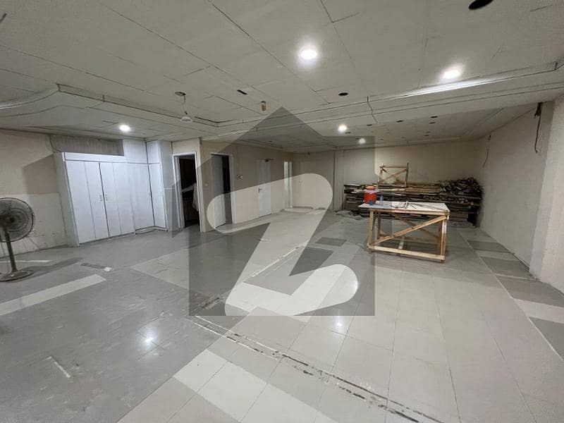 8 Marla Commercial 2nd Floor Available For Rent In DHA Phase 3.