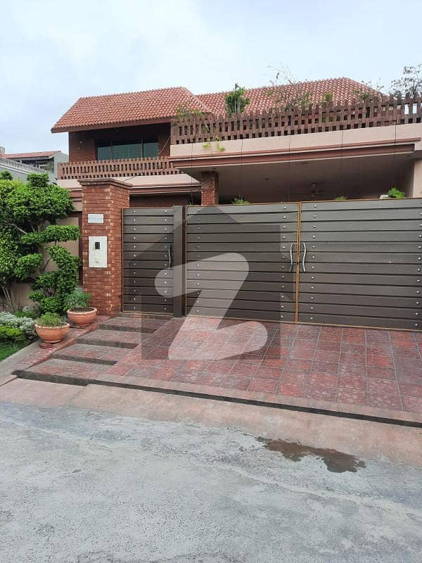 1 Kanal Double Storey Facing Park House For Sale In T & T Aabpara