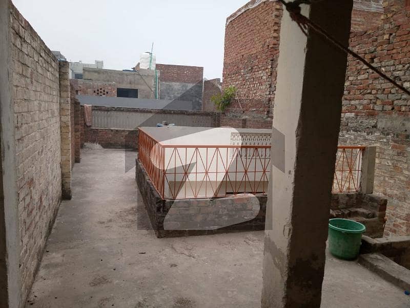 غوثیہ کالونی والٹن روڈ لاہور میں 3 کمروں کا 4 مرلہ مکان 64.5 لاکھ میں برائے فروخت۔