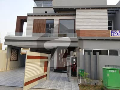 11 Marla Beautiful House For Rent In Gulbhar Block Bahria Town Lahore