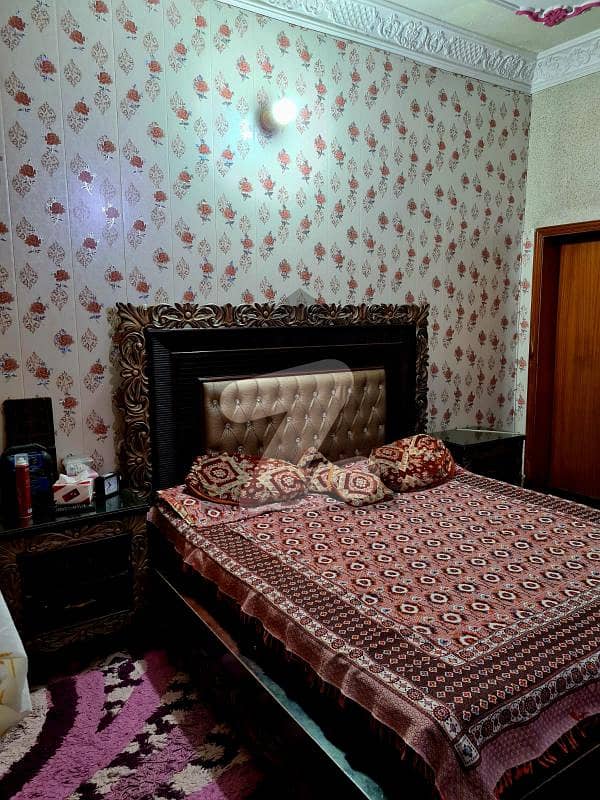گلشنِِِ راوی ۔ بلاک ایف گلشنِ راوی لاہور میں 4 کمروں کا 10 مرلہ مکان 2.5 کروڑ میں برائے فروخت۔