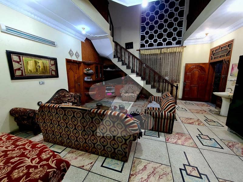 گلشنِِِ راوی ۔ بلاک جی گلشنِ راوی لاہور میں 4 کمروں کا 10 مرلہ مکان 3.5 کروڑ میں برائے فروخت۔