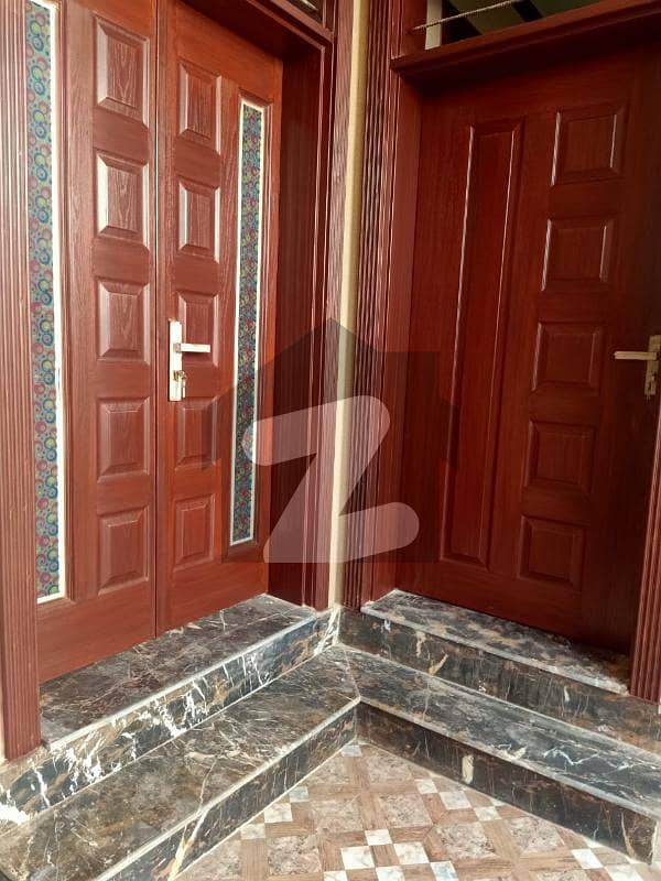 House For Grabs In 7.5 Marla Lahore